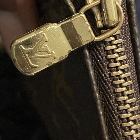 AUTHENTIC Louis Vuitton Monogram POCHETTE Bag - Picture 3 of 16